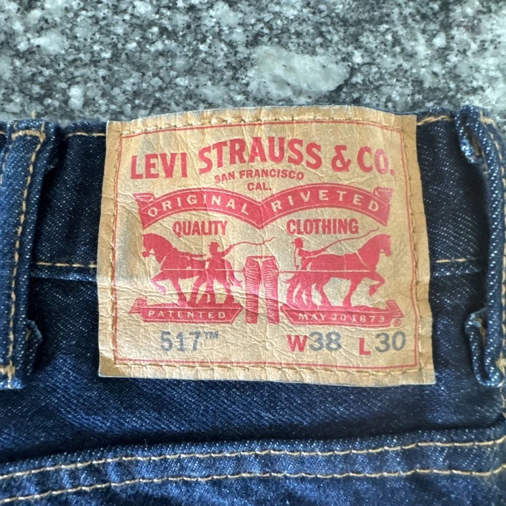 Levi's 517 Jeans Mens 38x30 Blue Bootcut Denim Dark Wash Classic Fit #916